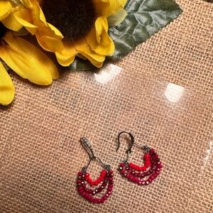 Silver toned red & pink beaded layered boho style fashion earrings 🌺